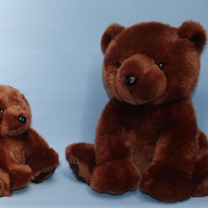 608 609 Brown Bear Cub / Junger Br / Brunbjrnsunge,15 and 25 cm